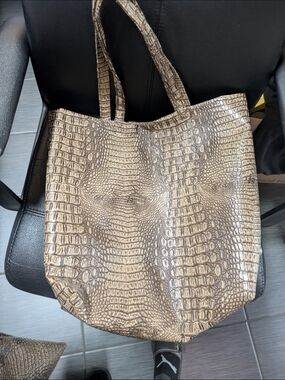 Croc-Embossed Light Brown Tote Bag